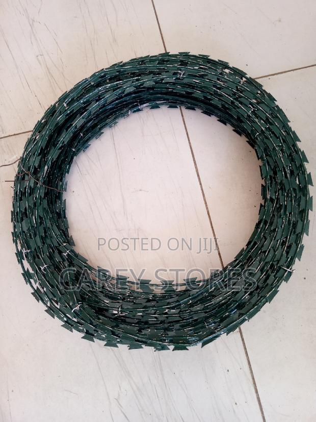 Coloured Razor Wire - thumbnail 2