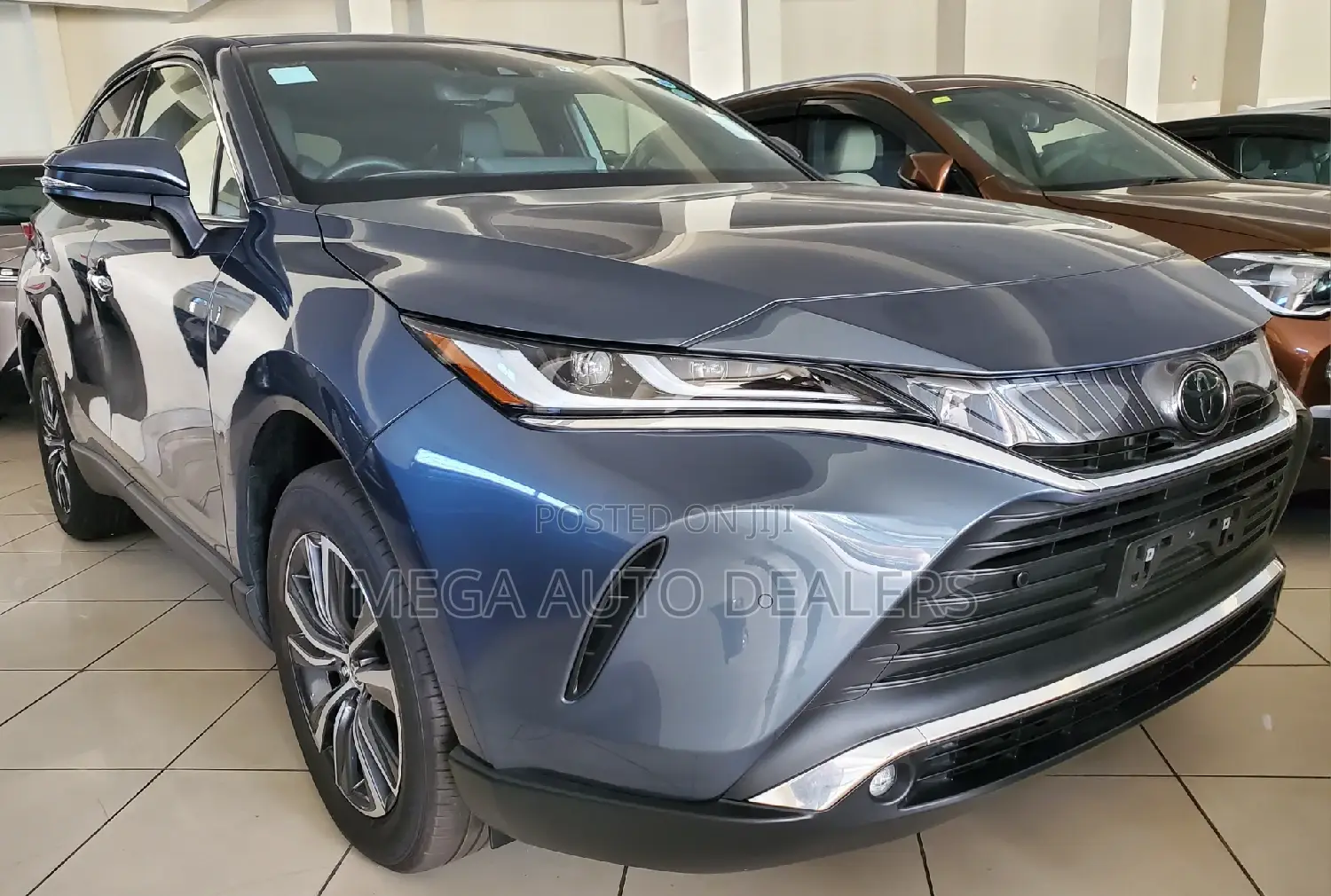 Toyota Harrier 2.0 2020 Blue