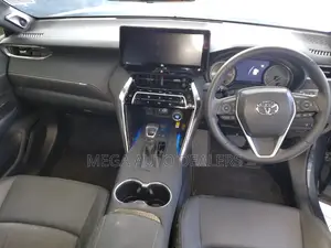Toyota Harrier 2.0 2020 Blue