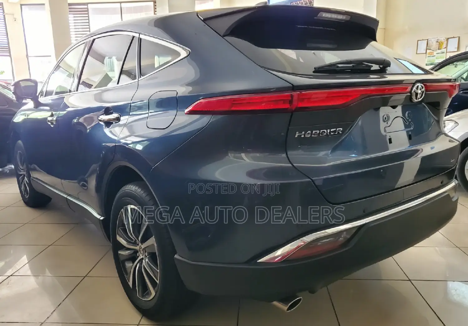 Toyota Harrier 2.0 2020 Blue