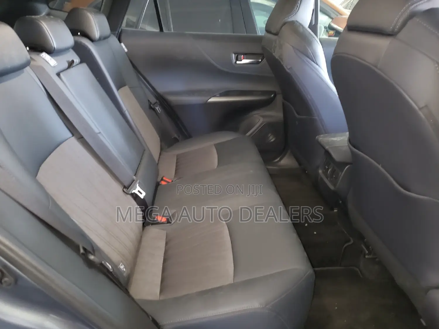 Toyota Harrier 2.0 2020 Blue