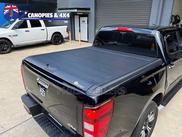 Roller Shutter Lid Cover Available for Double Cab Pickup Tru - main view