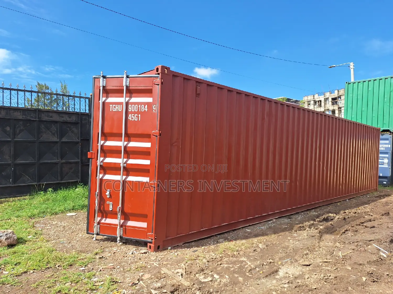 40ft Container ( Spray Painted)
