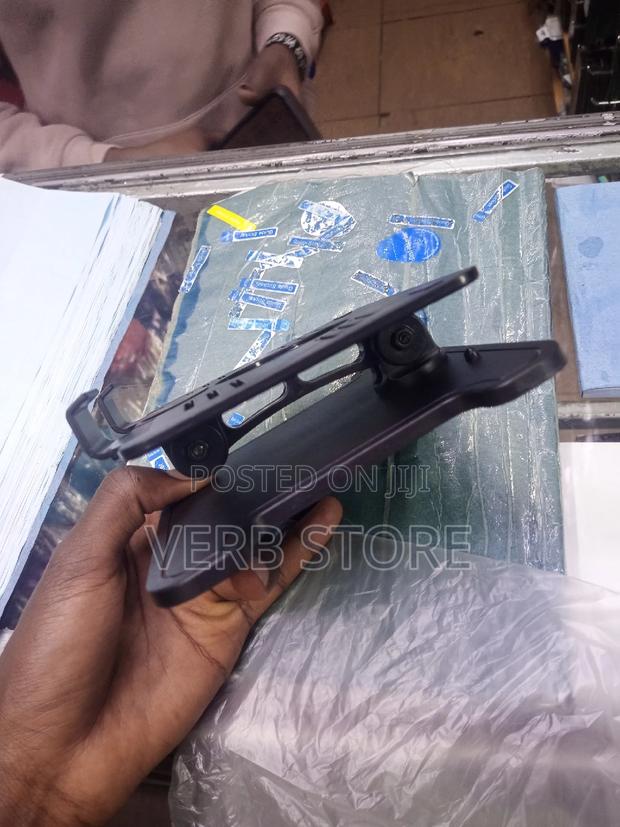 Excellent Tablet Holder - thumbnail 3