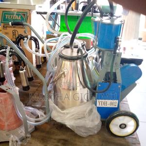 Stainless Double Buckets Milking Machine - thumbnail 2