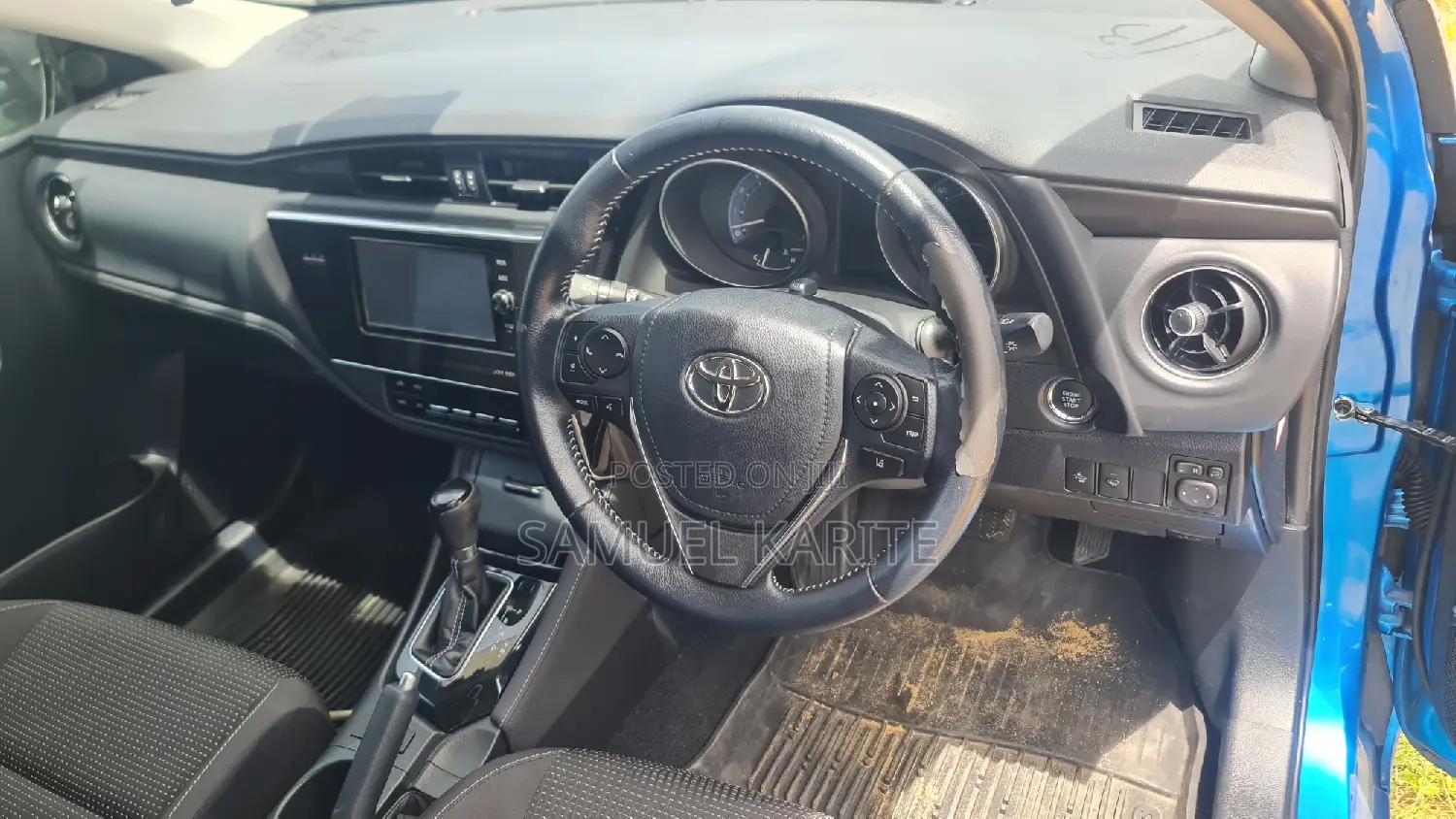Toyota Auris 2017 Blue