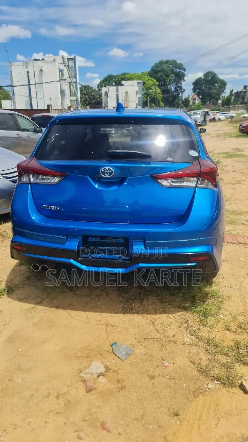 Toyota Auris 2017 Blue