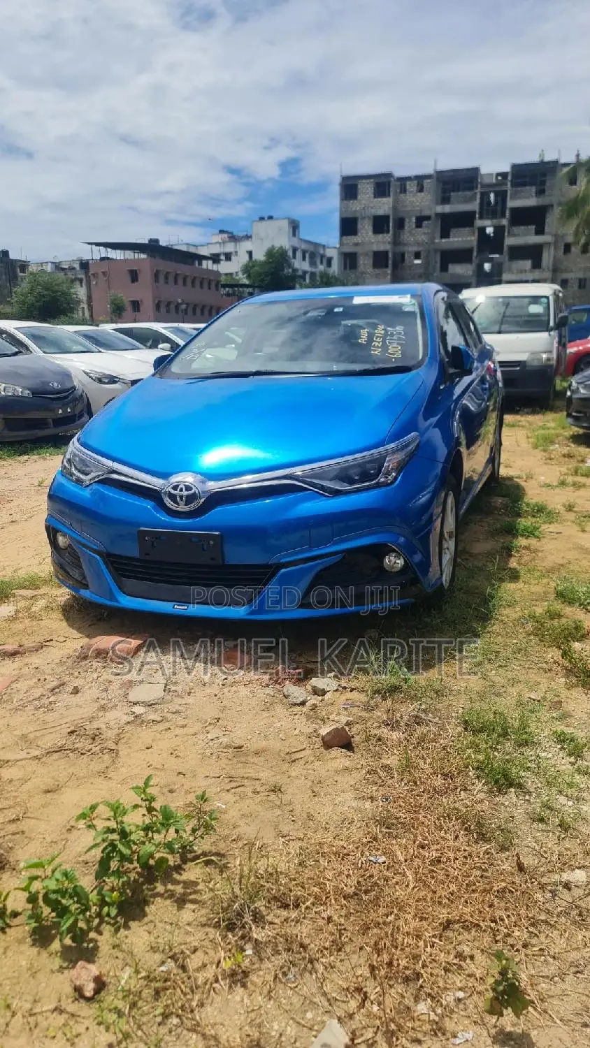Toyota Auris 2017 Blue