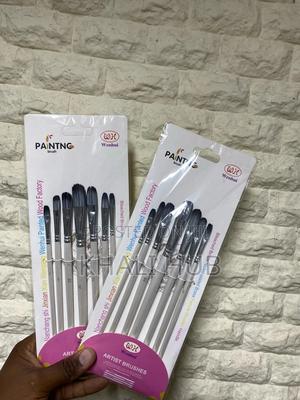 Paint Brushes With Soft Bleached Bristles - thumbnail 2