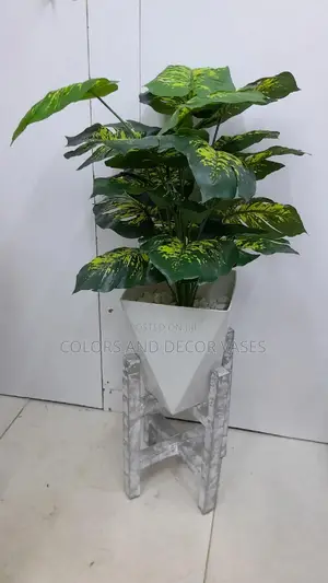 Plant Artificial;Plastic Vase and Wooden Stand