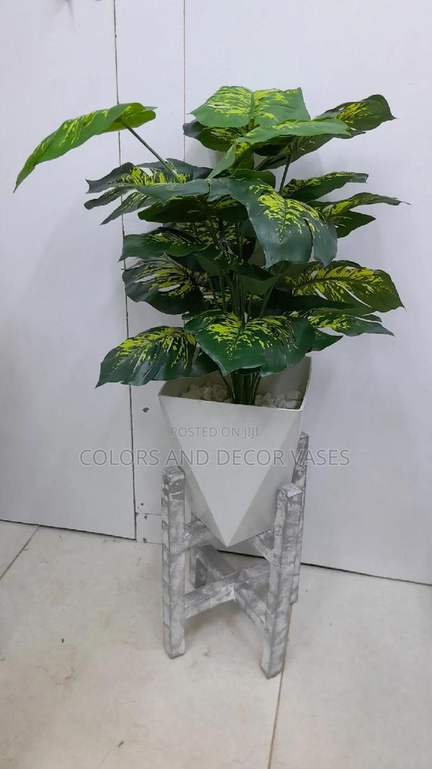 Plant Artificial;Plastic Vase and Wooden Stand