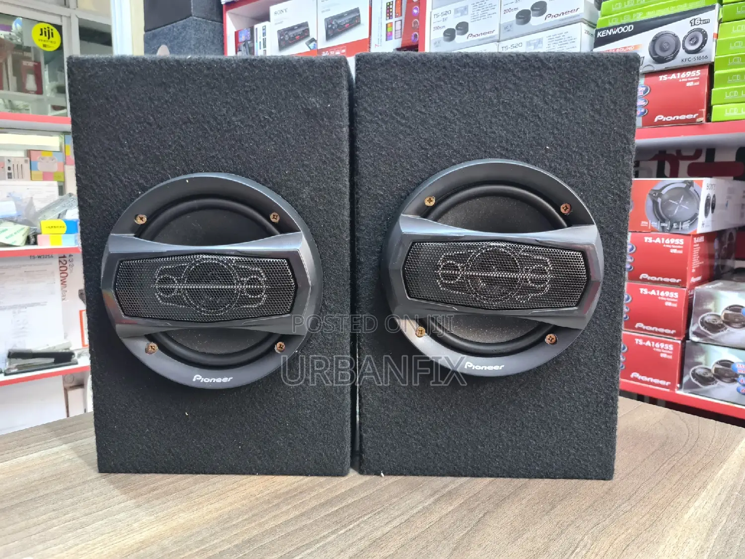 Pioneer 350 Watts 6 Inch Round Midrange Speakers - A Pair