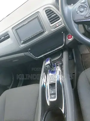 Honda Vezel 2017 White