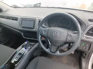 Honda Vezel 2017 White