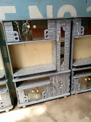Wall Units.Medium Design