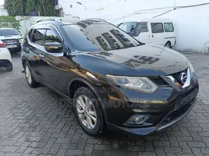 Nissan X-Trail 2.0 Petrol FWD 2017 Green