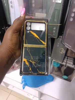 Samsung Galaxy Flip 4 Marble Back Case
