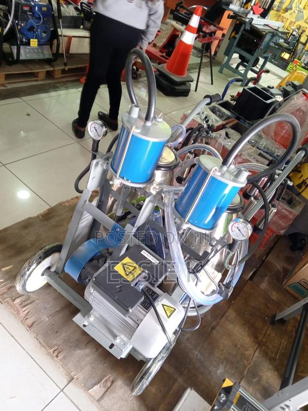 Double Cow Milking Machine - main view