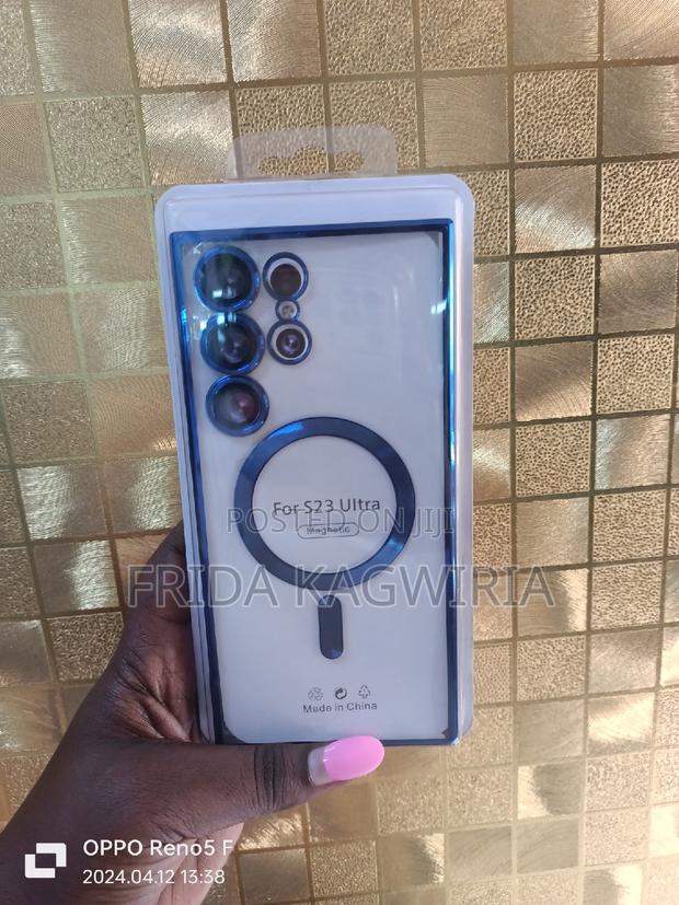 Samsung S24 Ultra Clear Magsafe Case With Blue Finishes