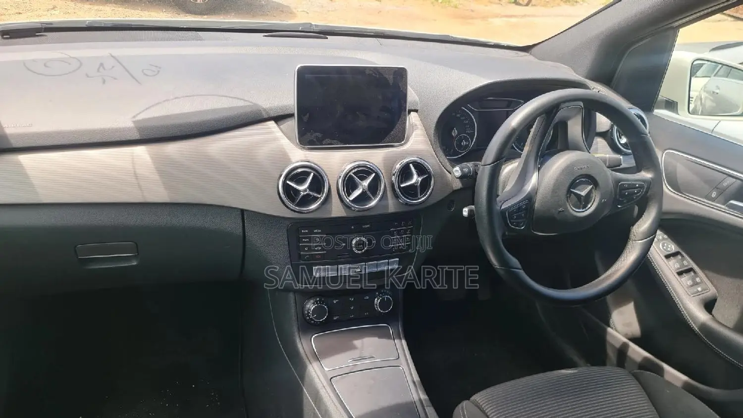 Mercedes-Benz B-Class Base B 250e 2017 White