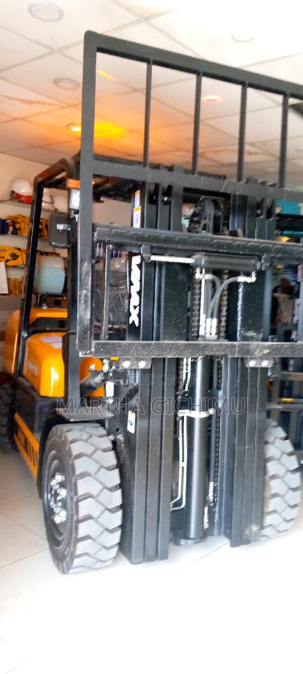 LPG Gasoline Forklift Truck - thumbnail 4