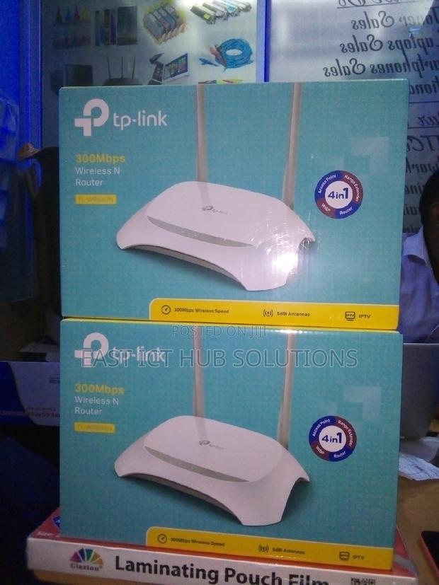 Tplink Router 300mbps Wifi Router: 820 Model - main view