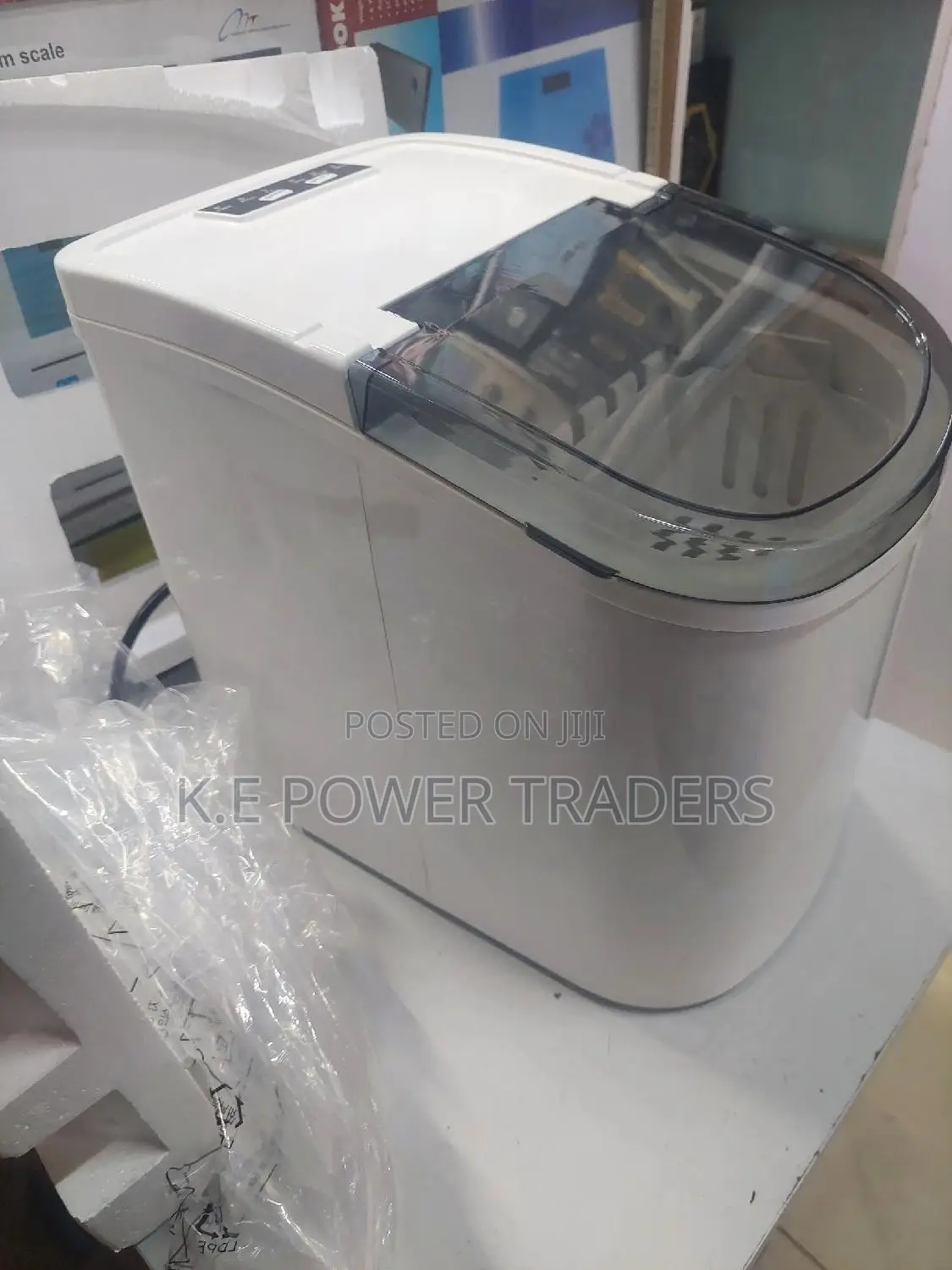 Countertop Icecube Maker