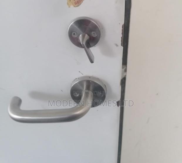 Effortless Entry, Unmatched Security: Find Your Ideal Lock! - thumbnail 4