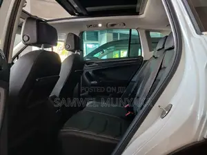 Volkswagen Tiguan 2.0T Sport FWD 2017 Pearl
