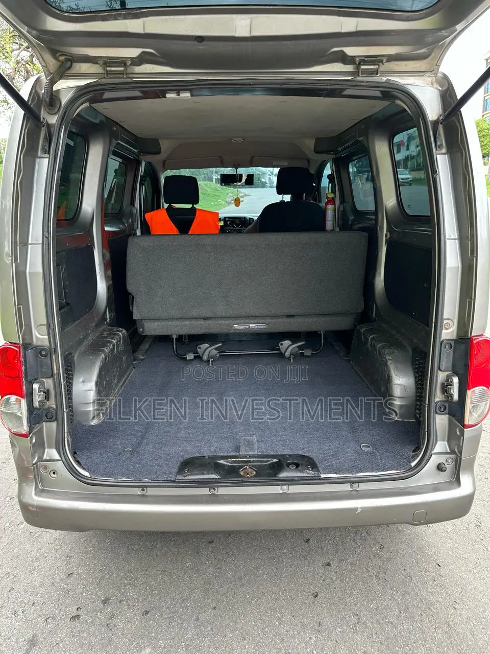 Nissan NV200 2012 Grey
