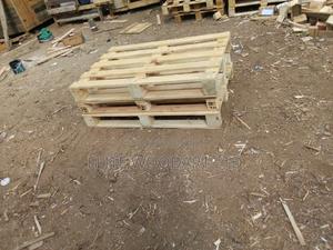 Wooden Pallets Des - thumbnail 2