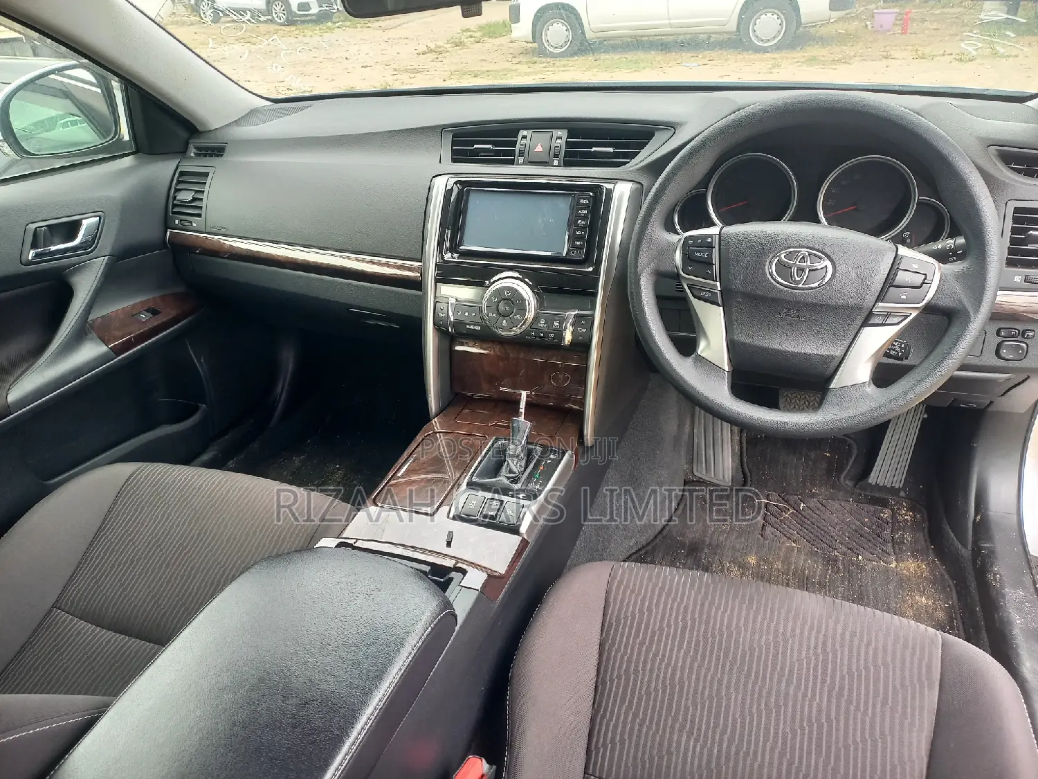 Toyota Mark X 2.5 AWD 2017 Silver
