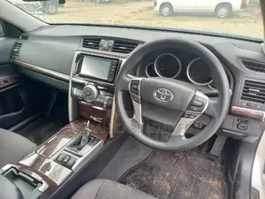 Toyota Mark X 2.5 AWD 2017 Silver