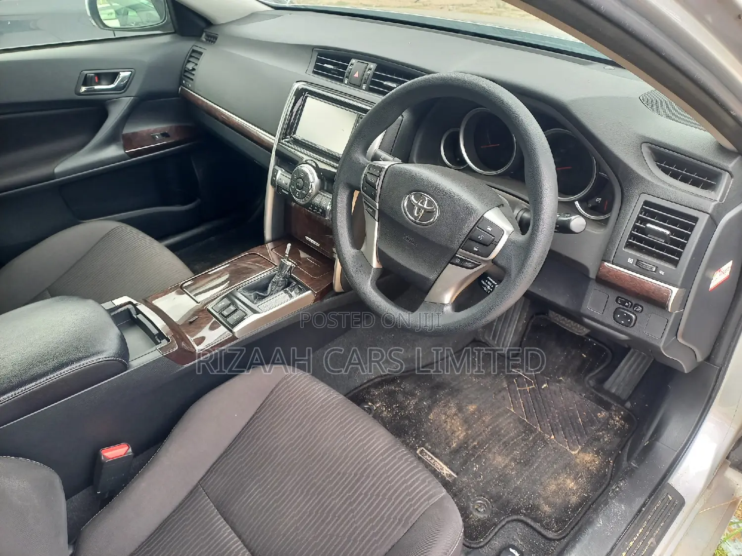 Toyota Mark X 2.5 AWD 2017 Silver