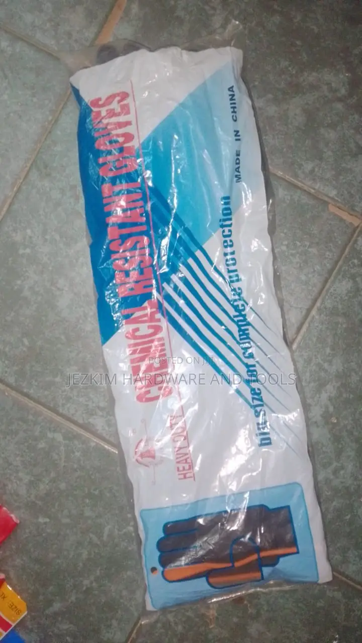 18" Heavy Chemical , Detergent And Acid Resistance Glove..
