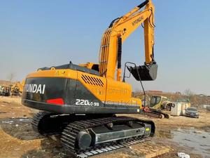 Excuvator for Hire With Breaker - thumbnail 2