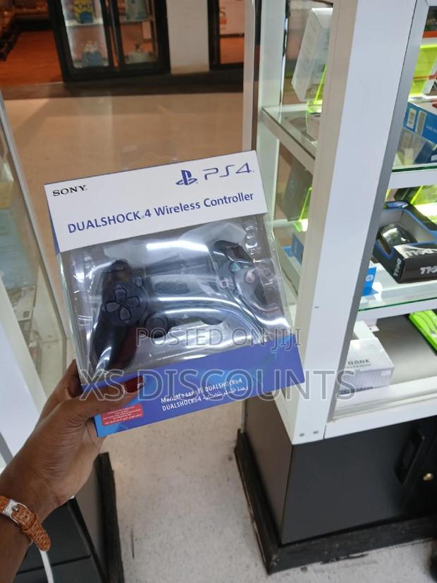 Dualshock 4 Wireless Controller Playstation 4 Controller!! - main view