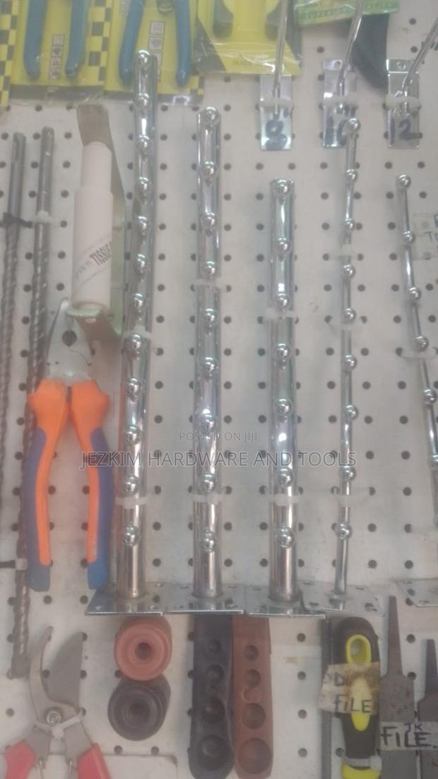 7 Balls Display Hooks - thumbnail 2