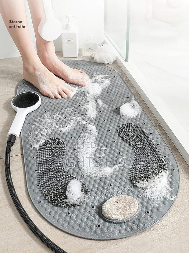 Anti-Slip Bathroom Mat With Pumice Feet Scrub * - thumbnail 2