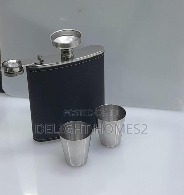 Portable Hip Flask/Whisky Bottle Set - main view