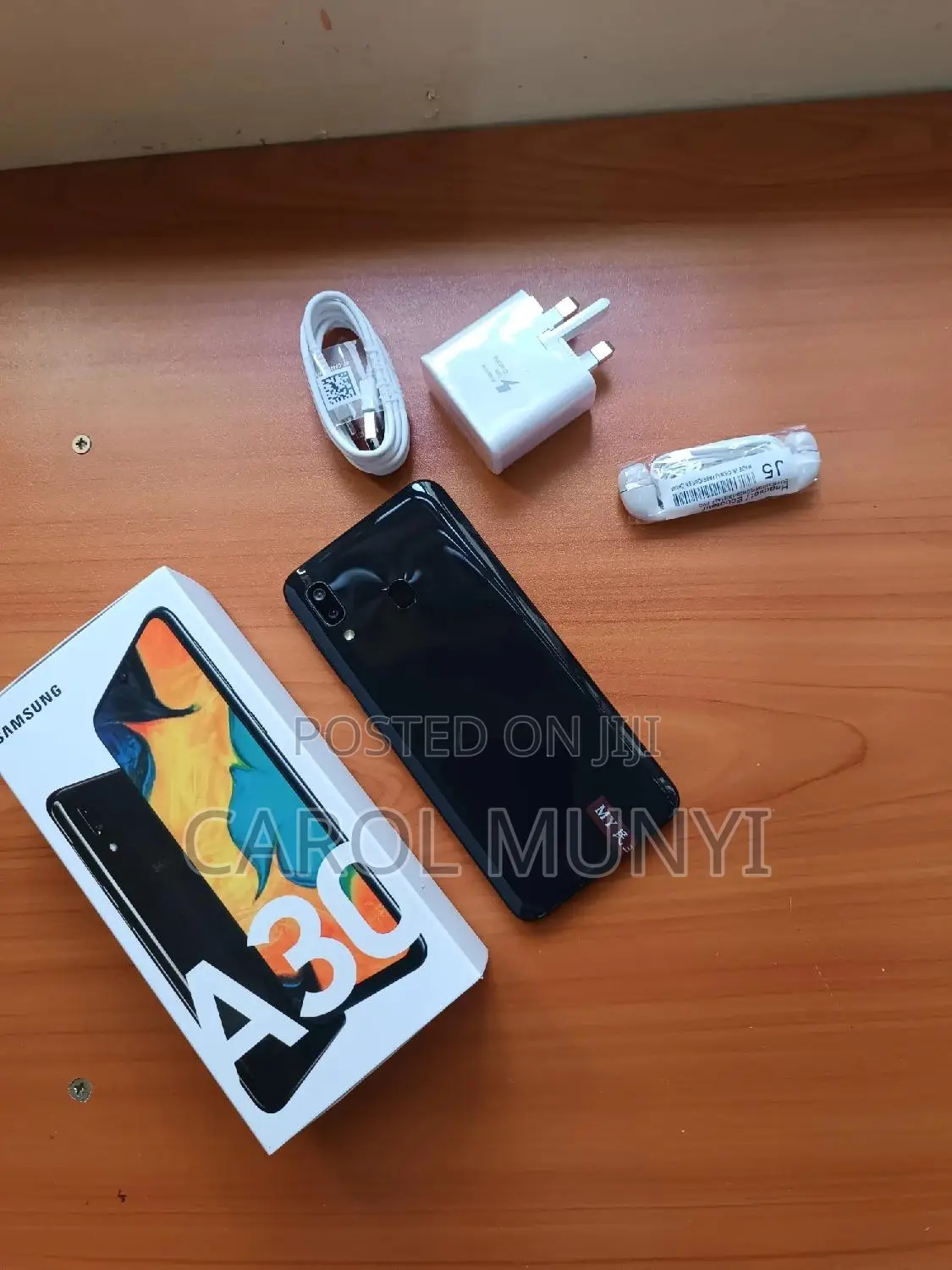 New Samsung Galaxy A30 64 GB Black