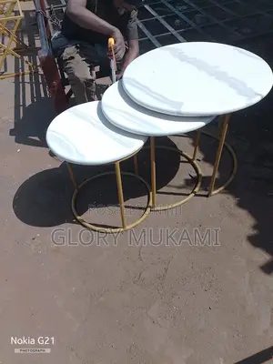 Round Tables Set