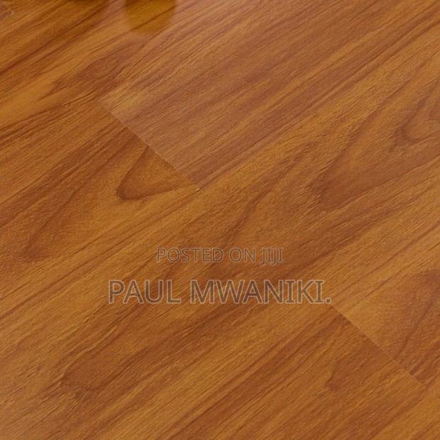 Laminates Wooden Floor.8mm - thumbnail 2