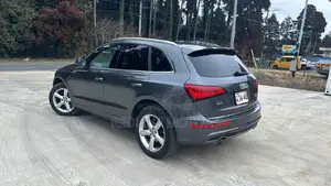Audi Q5 2.0T Premium AWD quattro 2017 Gray