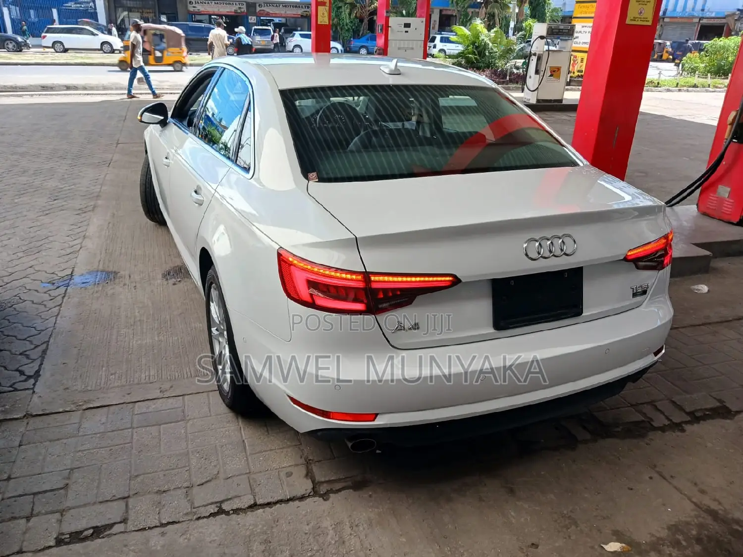 Audi A4 2.0T Premium AWD quattro 2016 White