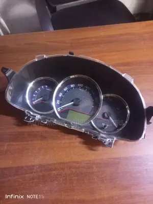 Auris Clock