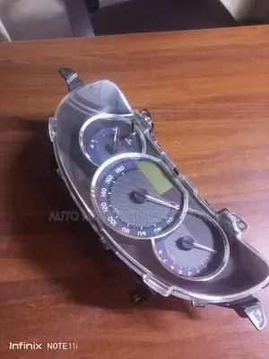 Auris Clock