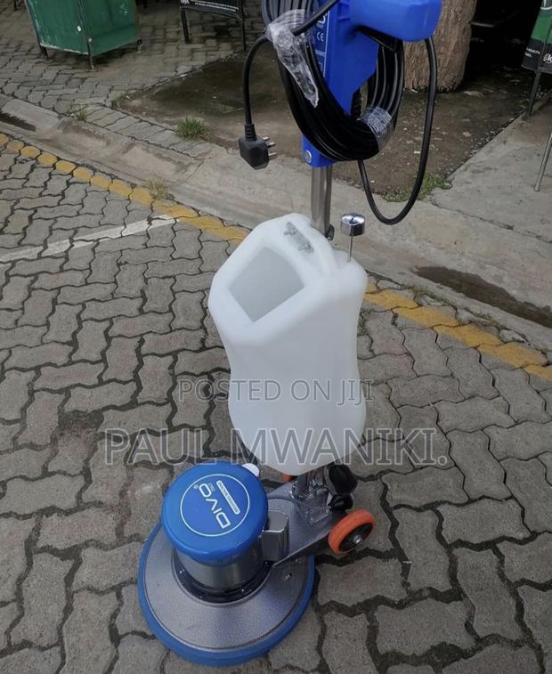 Floor /Carpet Scrumber Machine - thumbnail 2