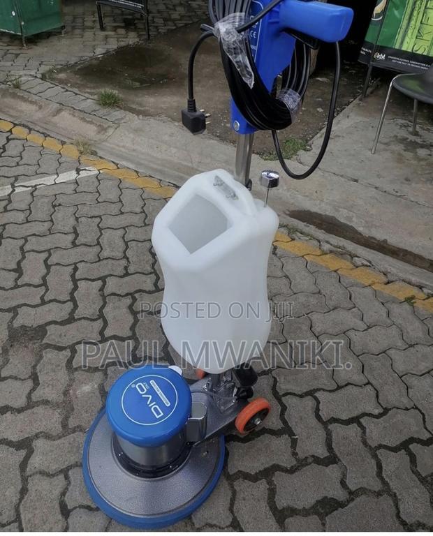 Floor /Carpet Scrumber Machine - thumbnail 4