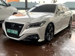 Toyota Crown 2019 White